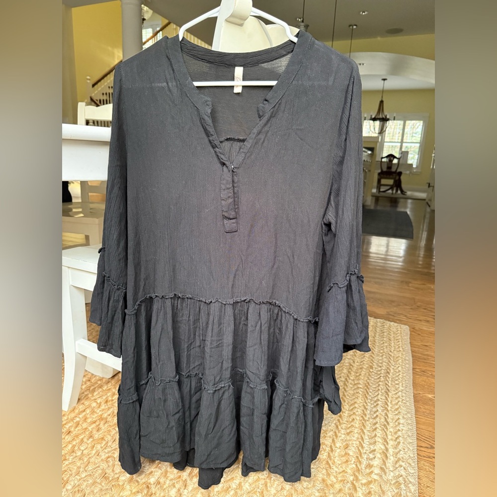 Elan Black Tiered Tunic Top